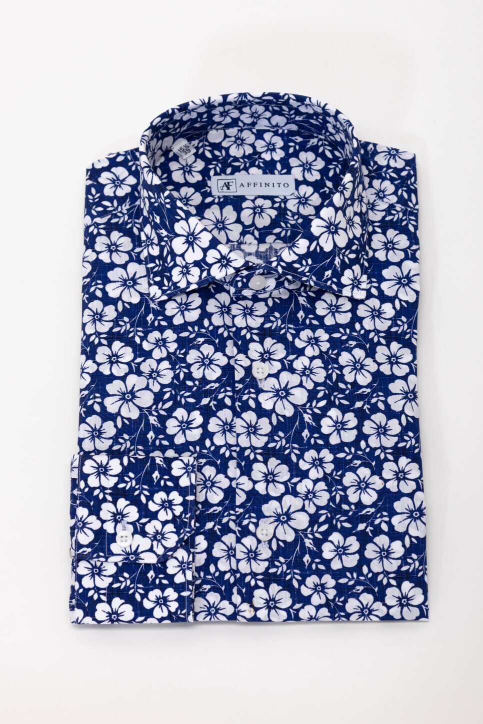 Camicia floreale blu navy – 100% cotone, collo francese