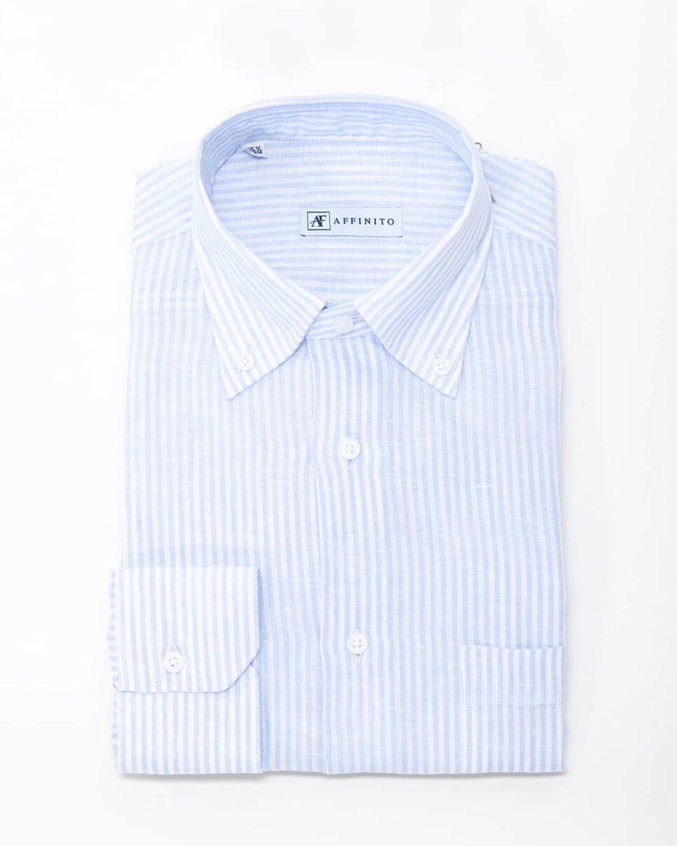 Camicia a righe celesti e bianche – collo button-down in lino